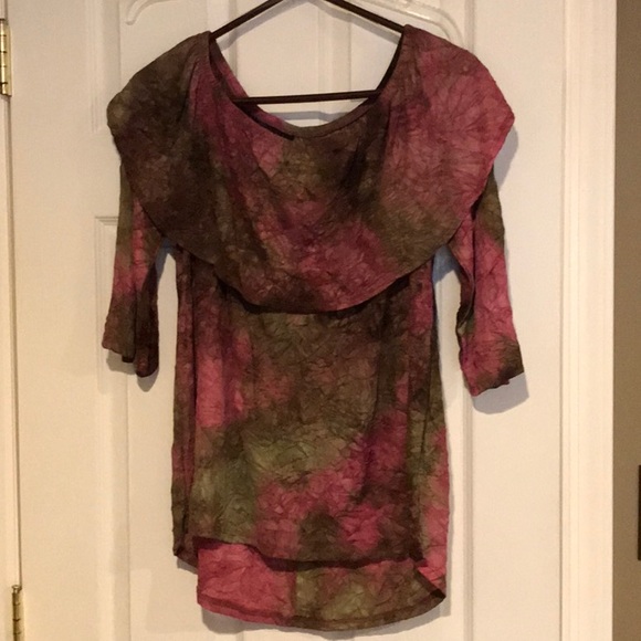 Make Offer 🌷Last 1️⃣ Tie Dye Off the Shoulder Top - Picture 3 of 4